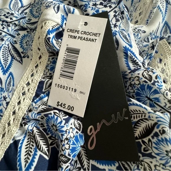 NWT Crepe Crochet Trim Peasant Top - Picture 5 of 7